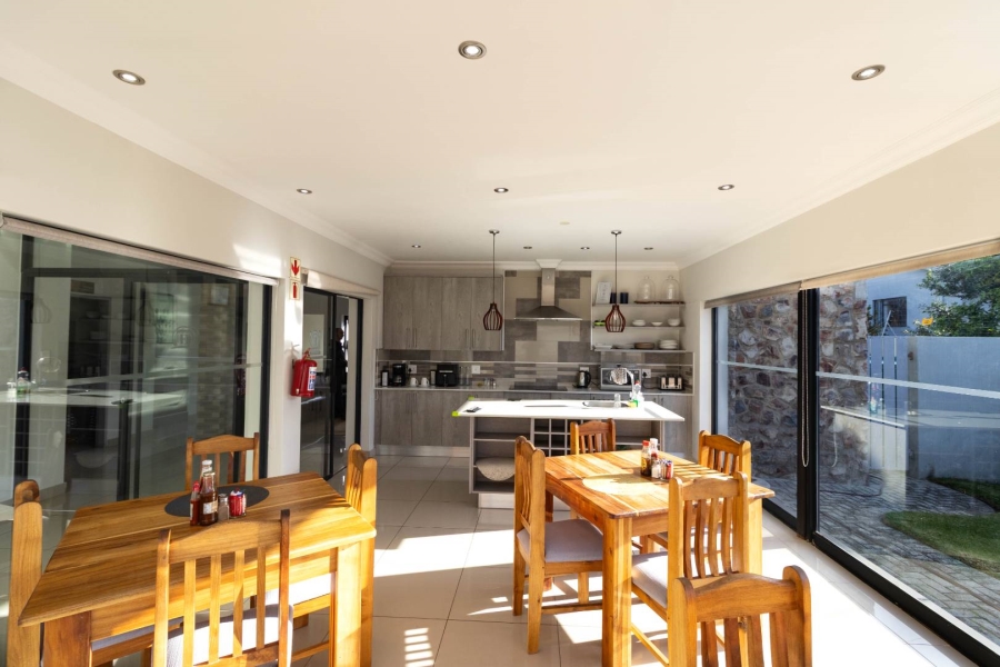 7 Bedroom Property for Sale in Sandbaai Western Cape